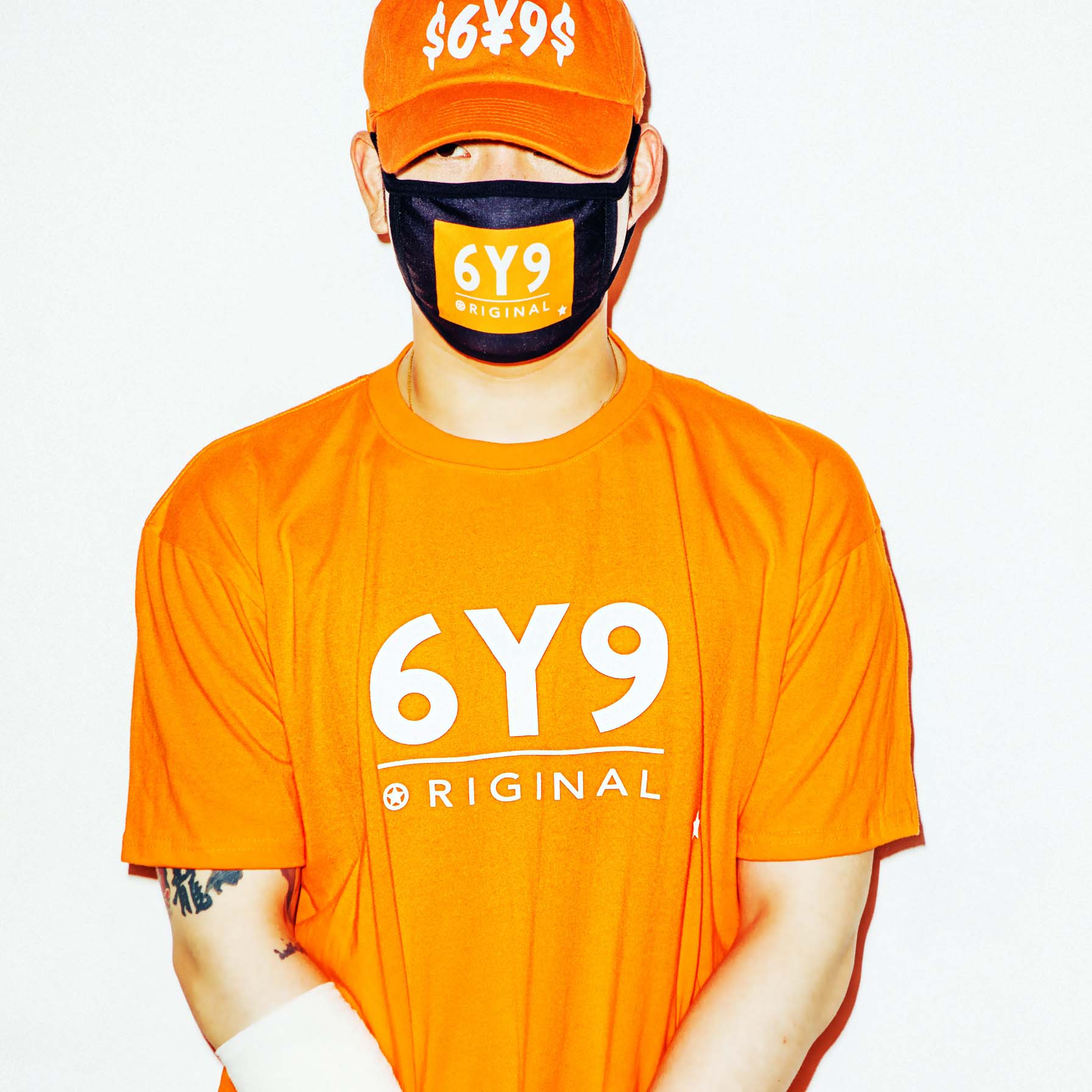 6Y9original logo T Mfit orange