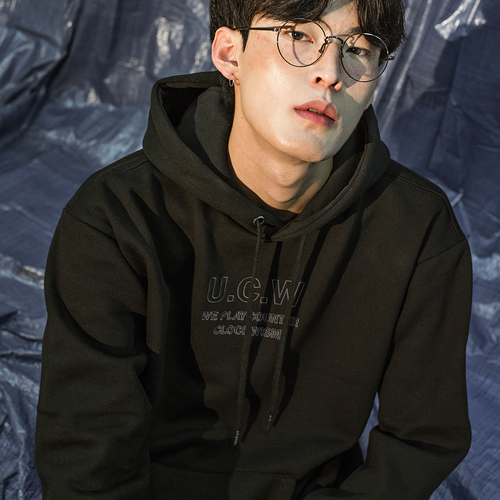 UCW Embroidery Hoodie_Balck