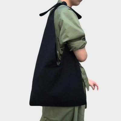 medium hobo bag [black]