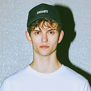 S LOGO CAP-BK