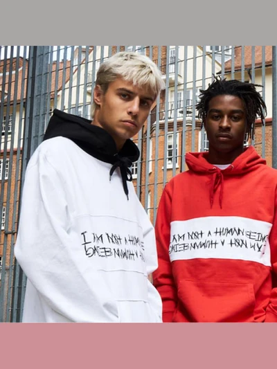 BASIC LOGO FLAG LOGO HOODIE-WHITE/BLACK