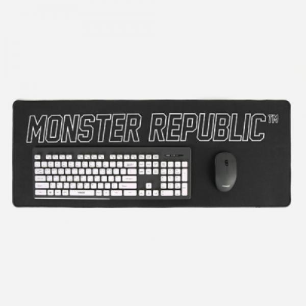 WIDE MOUSE MAT / WHITE