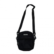 LOGO POUCH BAG-BLACK