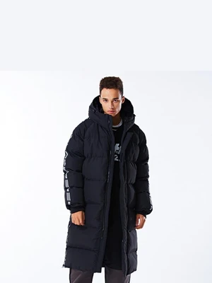 NSTK LINE BENCH PARKA BLACK